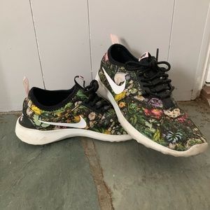 Nike flower roshe running shoes
